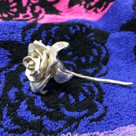薔薇のペーパーウェイト、シルバー925の画像
