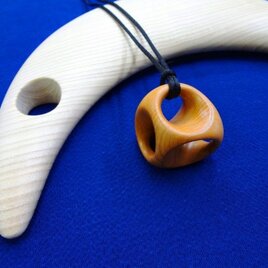 宇宙からのペンダント・WＨ－１