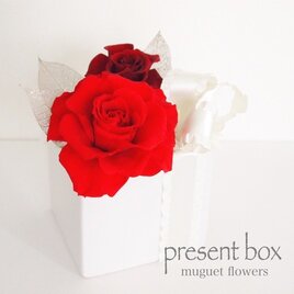 お花のプレゼントボックスの画像