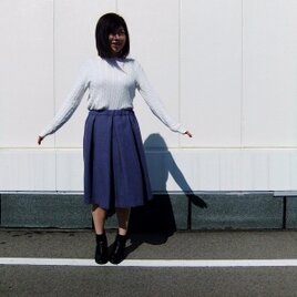 虹色ウールのタックスカート