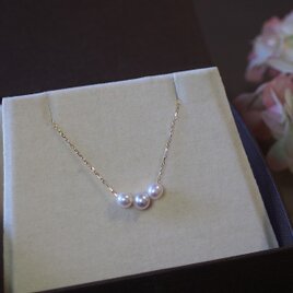 K10 あこやベビーパール３粒ネックレス