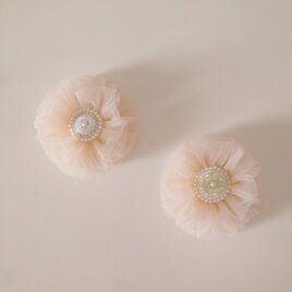 ビーズ刺繍とチュールのコサージュ