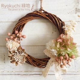 控えめピンクのアイボリーリース＜壁掛け＞