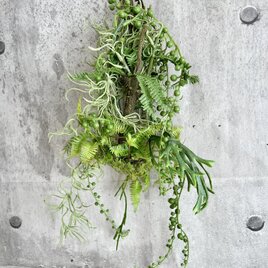 Wall flower hanging