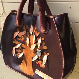 牛革手縫い手提げバッグ「いのちの木」の画像