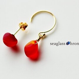 レッドマルチのピアス