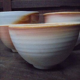 穴窯焼成　緋色白磁　まる碗鉢の画像