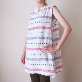 ダブルガーゼ（綿100%）のノースリーブシャツ（手描き染め・「がらがら道」）