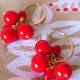 レッドコーラル　ボンボン　ピアス