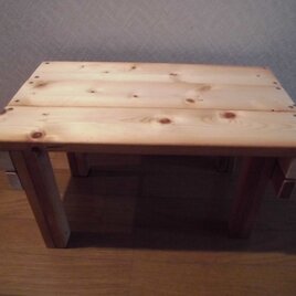 木製の折り畳みテーブルの画像