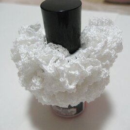 純白のフリルシュシュ