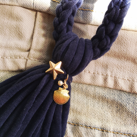 授乳ストラップ navy×STAR+++shell pearl