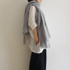ログウッド染め　薄手リネンのストールの画像