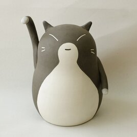 招き猫(大・右手） / 陶器の招き猫、金運招きといわれる右手あげ