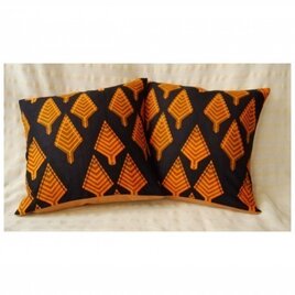 アフリカンプリントのクッションカバー