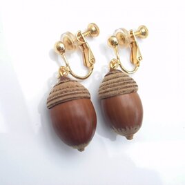 どんぐりイヤリング