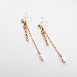 クリスタル/キラキラスワロとパールのイヤリング