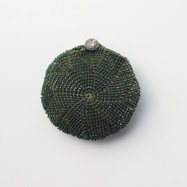 収納できるネットバッグ　シルクレース糸ビーズ編み込み　モスグリーンの画像