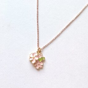 【さくら咲く　ネックレス】ローズゴールド色チェーン　桜　花　