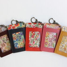 定期入れ バッグ 財布のハンドメイド クラフト作品 手仕事品通販 Iichi ハンドメイド クラフト作品 手仕事品の通販