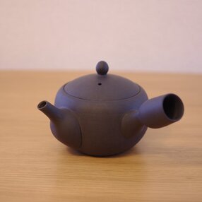 急須　杏　黒くすべ