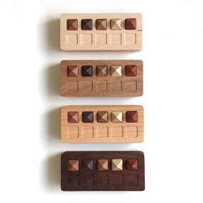 木の家をつまむパズル「TOWN（タウン）」イタヤカエデ