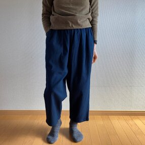 藍染クロップドパンツ（COTTON100％）