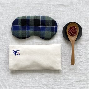 小豆アイピロー＆刺繍ピローカバー　ホルスの目A