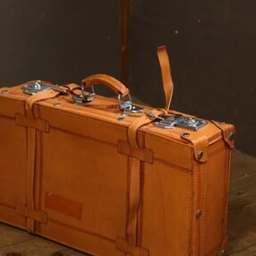 №062 古い革トランク/鞄/収納/古道具/ナチュラルインテリ/アンティーク/50364