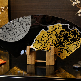 オーダー ガラス製飾り皿 金彩ガラス皿 「雪月花」 扇形