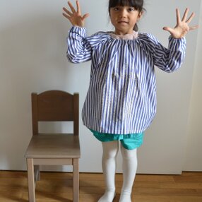 スモック ストライプブルー 「artiste」 入園・入学、お習い事に 名入れ無料