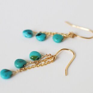 ハニーオパールの蜂さんbrassピアス～1匹～ | iichi 日々の暮らしを