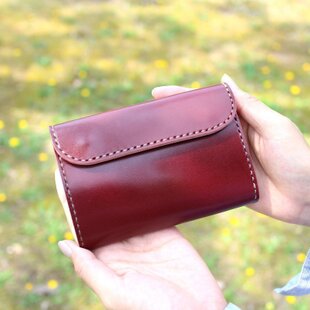 イタリアンレザー】プエブロ+マヤ 手縫い二つ折り財布 レッドブラウン