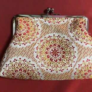 手刺繍のがま口『鳥と草花』財布・ポーチ【受注生産】 | iichi 日々の