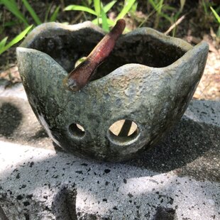 さんかくお山のペーパーウェイト ガラス | iichi 日々の暮らしを