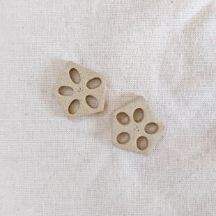 刺繍ブローチ 「パイナップル」 | iichi 日々の暮らしを心地よくする