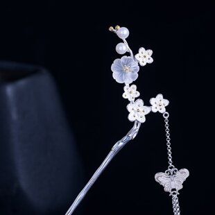 木蓮の花のかんざし - 伝統と現代の美が融合した逸品 K204 | iichi 