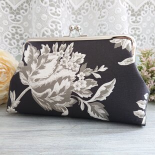 sale ピンクリネン*レース*薔薇刺繍*がま口*ポーチ | iichi 日々