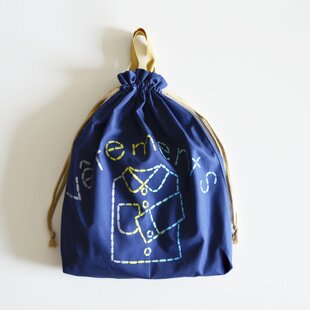 O様オーダー品＊リバティイニシャルアップリケの持ち手付き巾着 