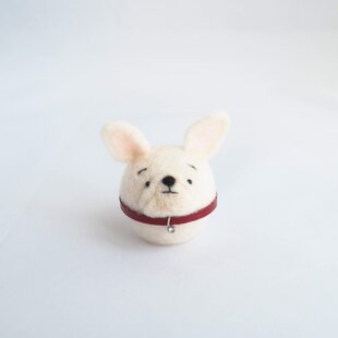香箱座り （白猫） | iichi 日々の暮らしを心地よくするハンドメイドや