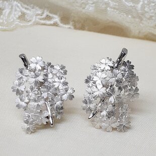 Pt900 ダイヤモンド ラインピアス 0.2ct | iichi 日々の暮らしを