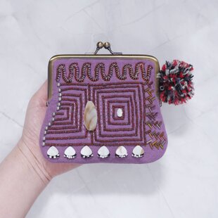 手刺繍のがま口『鳥と草花』財布・ポーチ【受注生産】 | iichi 日々の