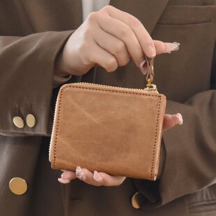 アナスイ財布☆大人気ブラック☆新品ANNASUIラウンドファスナー