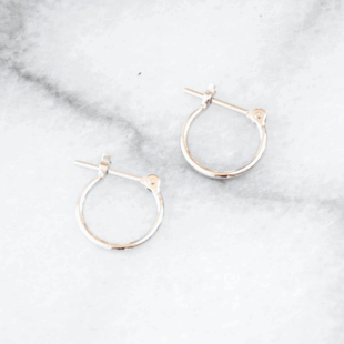 プラチナ 一粒天然ダイヤモンドスタッドピアス 0.20ct 6本爪 シンプル