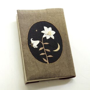 手刺繍ブックカバー ＊マリーゴールド | iichi 日々の暮らしを