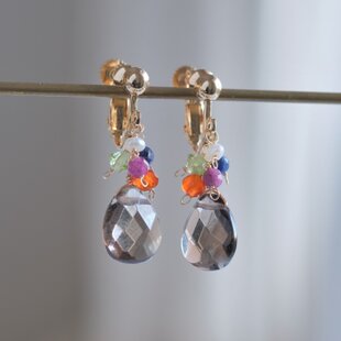 オルテガタッセルピアス・イヤリング | iichi 日々の暮らしを心地よく