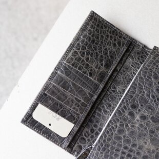 手縫い手染めの牛ヌメ革のウォレット山吹色 | iichi 日々の暮らしを