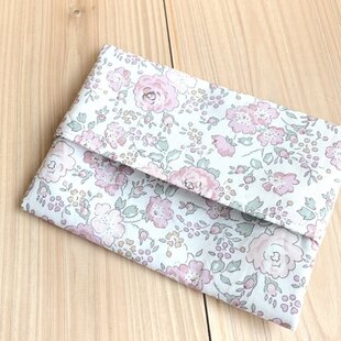 カラーの花の刺繍ポケットティッシュケース | iichi 日々の暮らしを