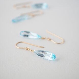 母石付きのブルーレースアゲート 揺れるピアス（k14gf)イヤリングに