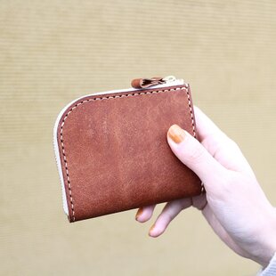 イタリアンレザー】身軽にキマる♪手縫いの三つ折り財布（革/ミニ財布